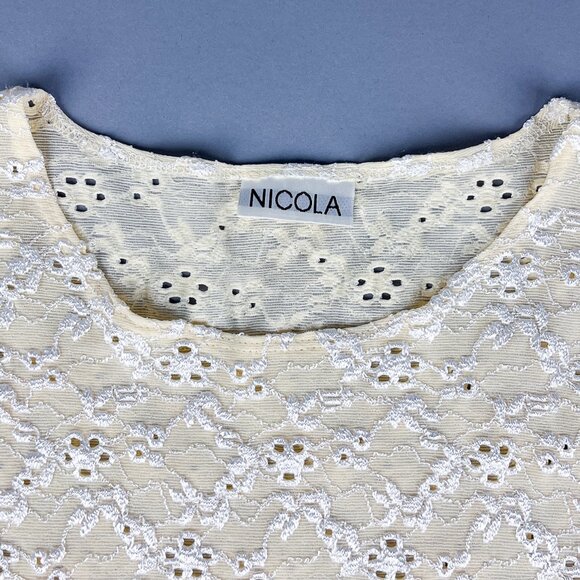Lace Crop Top | Vintage Butter Yellow Floral Eyelet Lace Short Sleeve Shirt - Picture 5 of 7